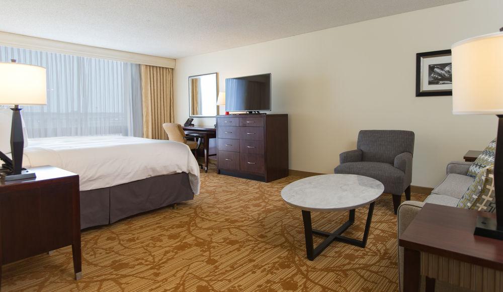 Kansas City Airport Marriott Exterior photo