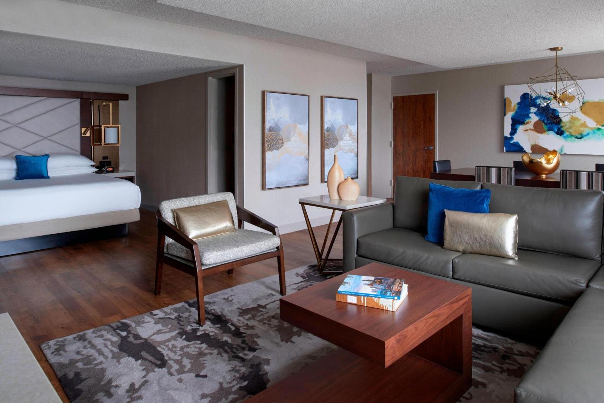 Kansas City Airport Marriott Exterior photo