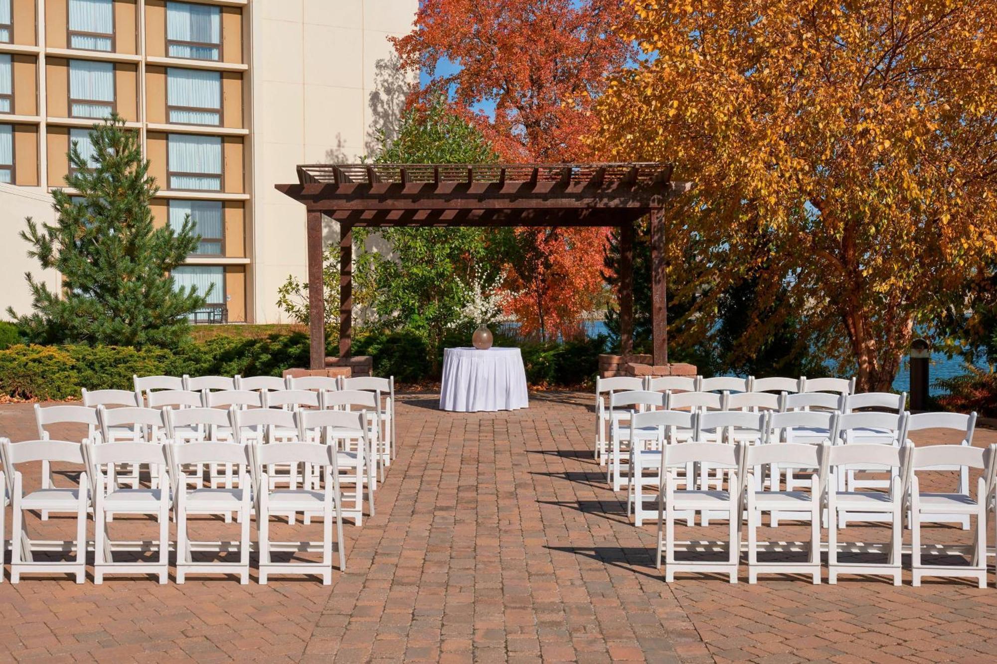 Kansas City Airport Marriott Exterior photo