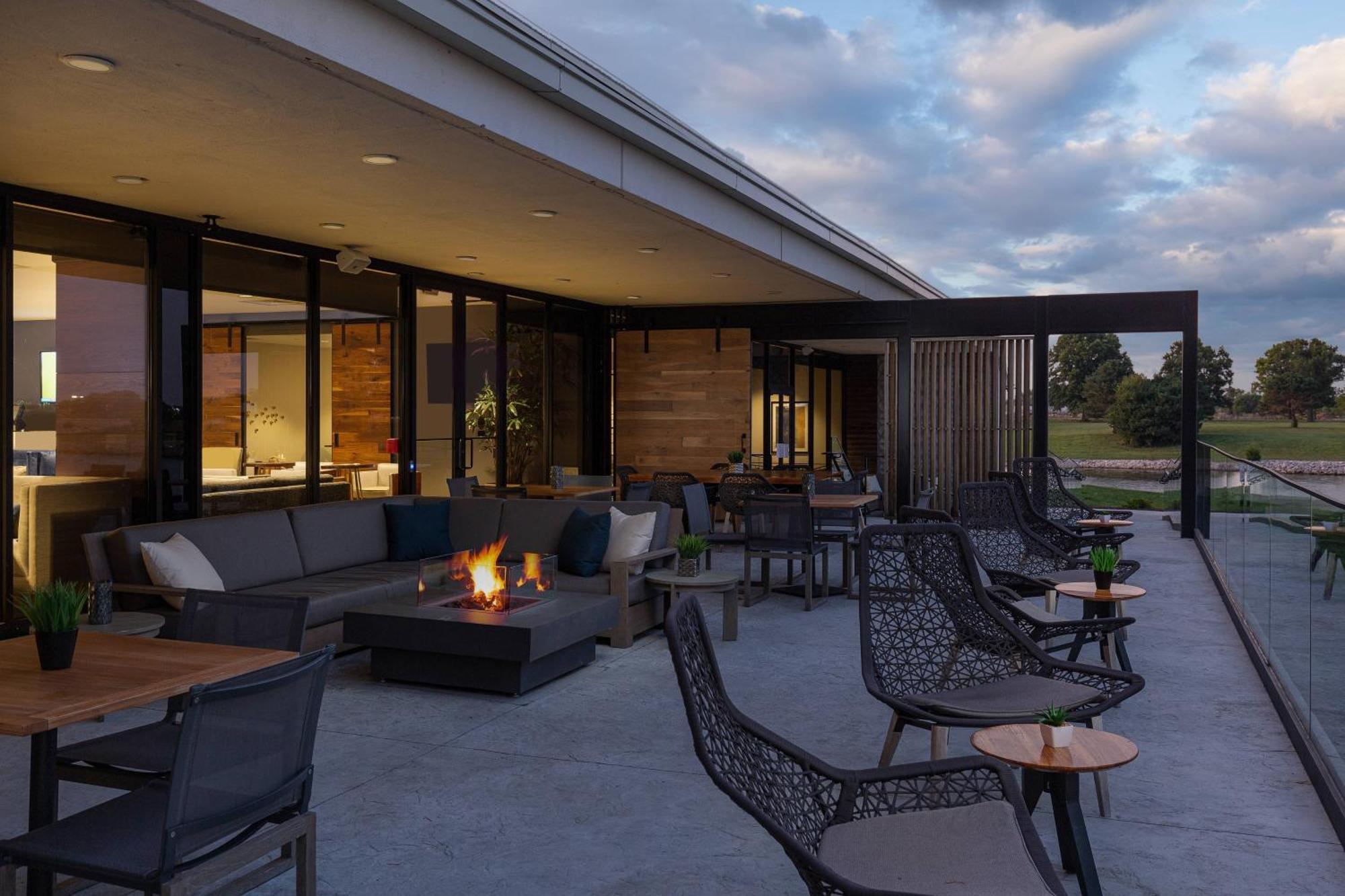 Kansas City Airport Marriott Exterior photo