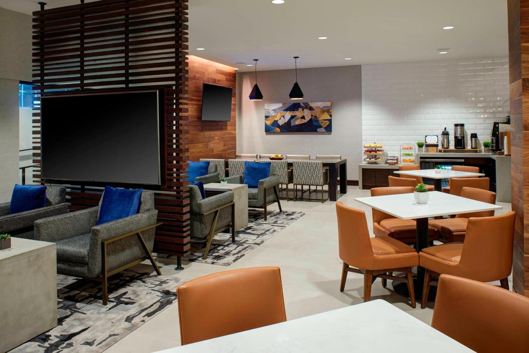 Kansas City Airport Marriott Exterior photo